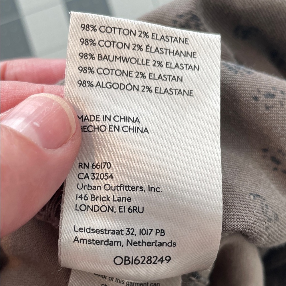 Anthropologie Pilcro Parachute Cargo Pants Neutral Beige size 31 NWT - Picture 13 of 16